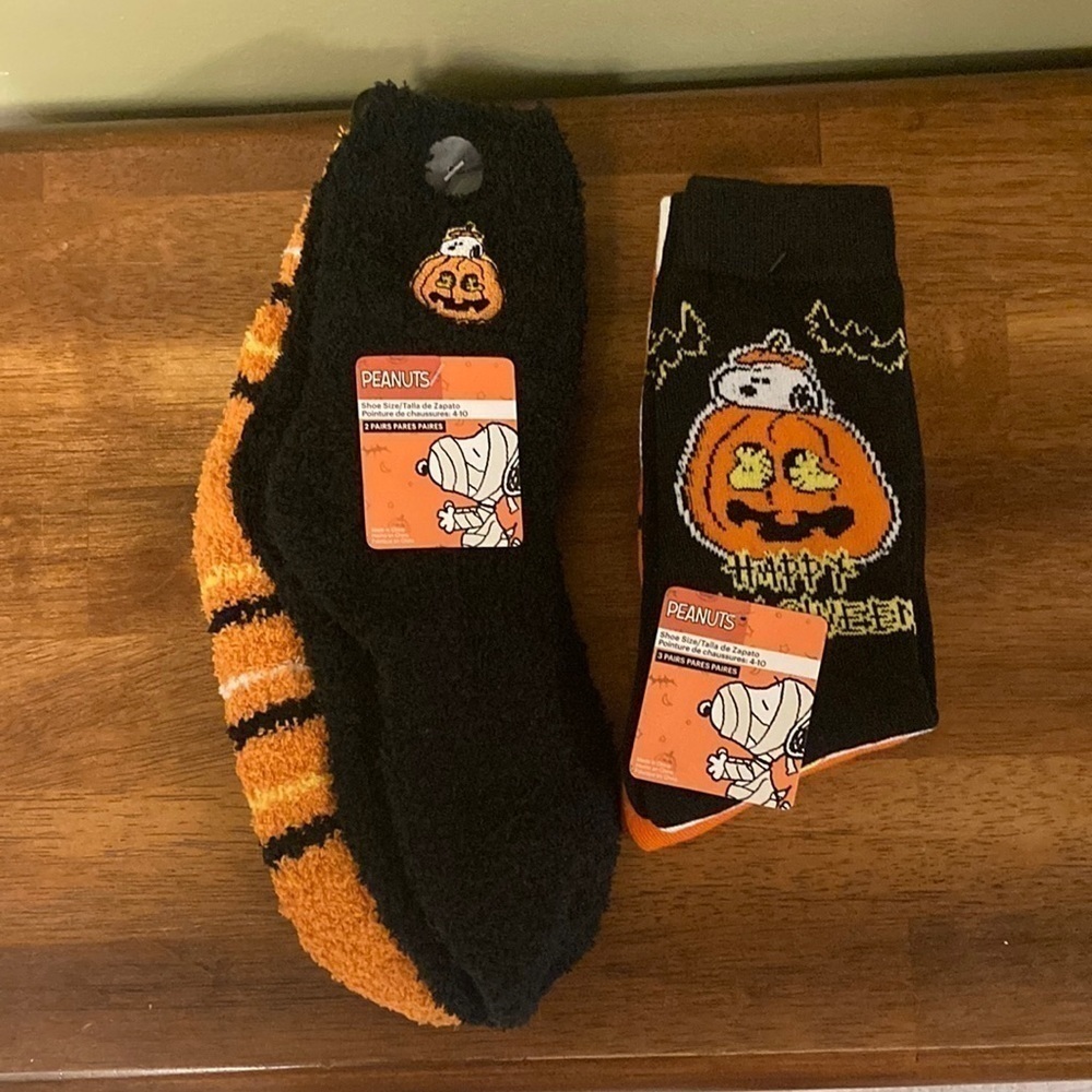 NWT! PEANUTS SNOOPY WOODSTOCK HALLOWEEN SOCKS 5 PAIRS!